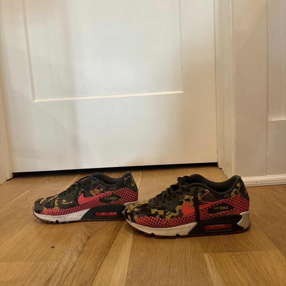 Nike Air Max Bold Green camo design - Women - Size 7